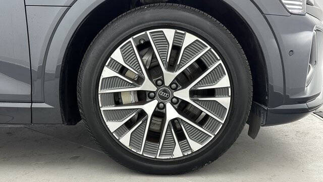 2024 Audi Q8 e-tron quattro Premium Plus