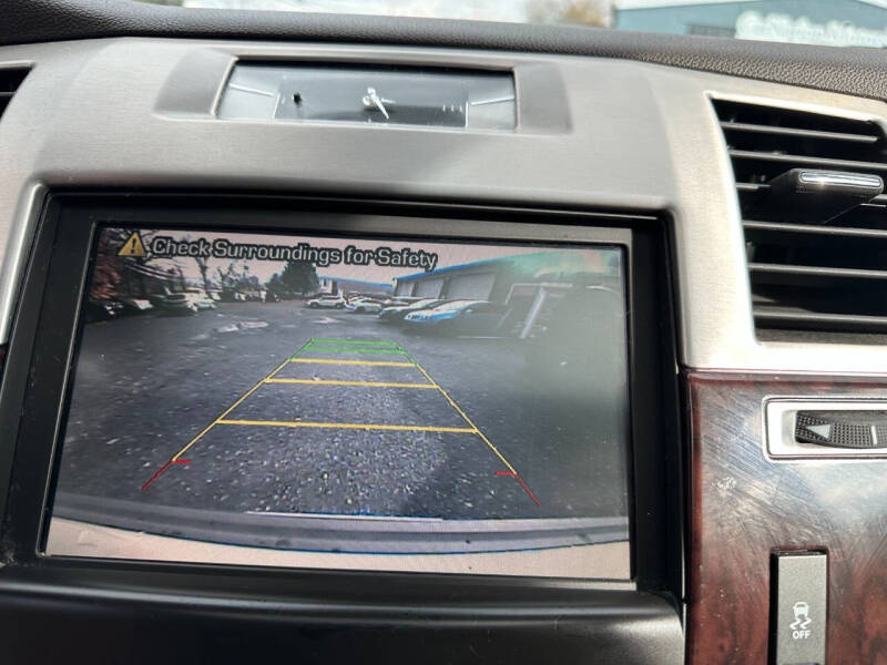 2012 Cadillac Escalade Luxury