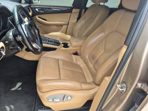 2017 Porsche Macan