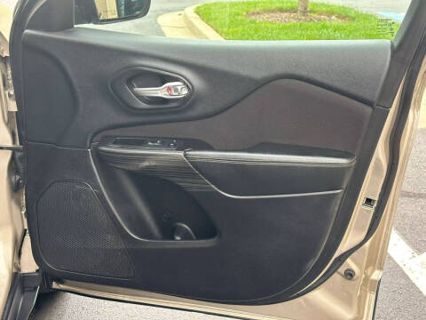 2014 Jeep Cherokee Sport