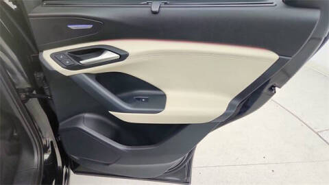 2025 Audi Q6 e-tron quattro Premium Plus