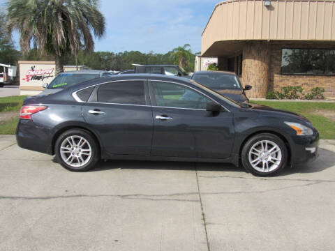 2014 Nissan Altima for sale at Checkered Flag Auto Sales NORTH in Lakeland FL