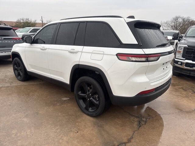 2022 Jeep Grand Cherokee Altitude