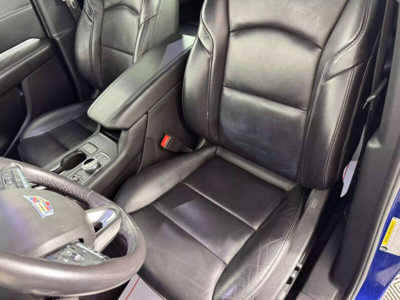 2021 Cadillac XT4 Premium Luxury