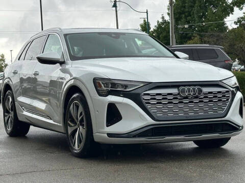 2024 Audi Q8 e-tron quattro Premium Plus