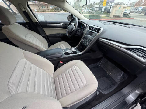 2017 Ford Fusion Hybrid S