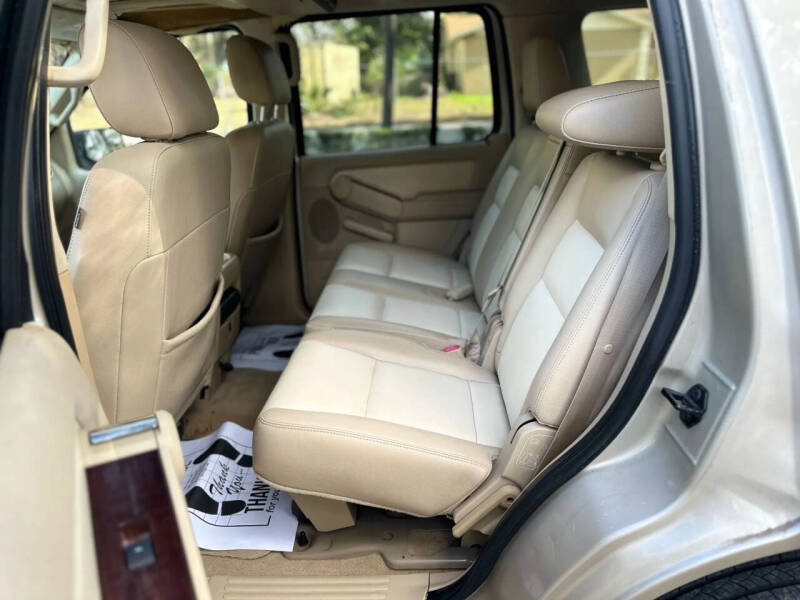 2006 Ford Explorer Limited