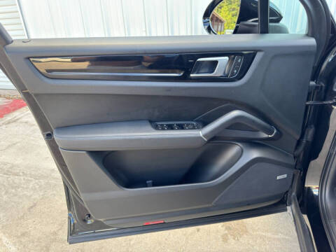 2022 Porsche Cayenne E-Hybrid