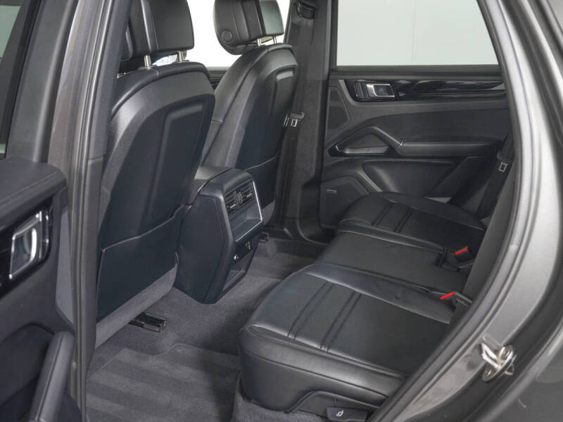 2023 Porsche Cayenne
