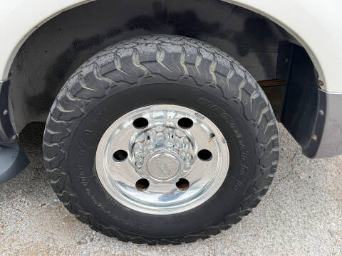 2005 Ford Excursion XLT