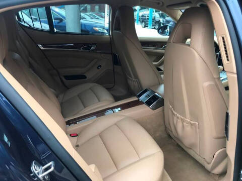 2011 Porsche Panamera 4