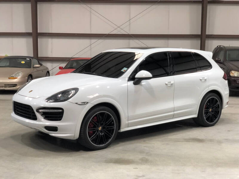 2013 Porsche Cayenne GTS