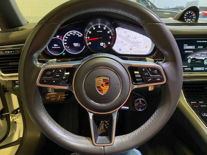 2017 Porsche Panamera 4S