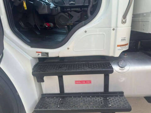 2020 Freightliner M2 106