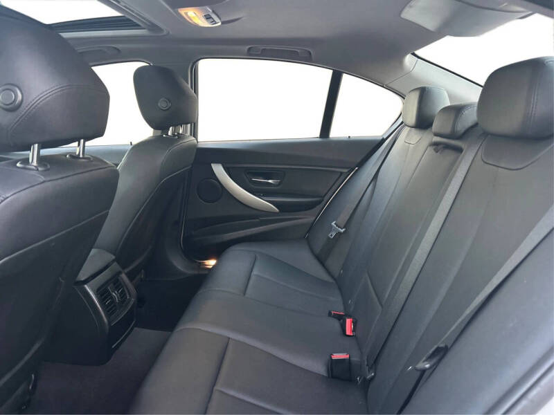 2014 BMW 3 Series 320i