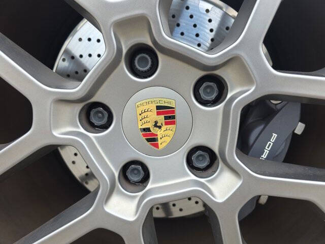 2021 Porsche 911 Carrera