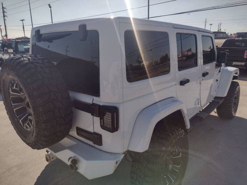 2016 Jeep Wrangler Unlimited Sahara