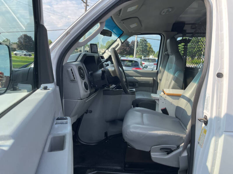 2010 Ford E-Series E-350 SD