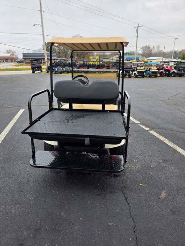 2018 E-Z-GO  TXT
