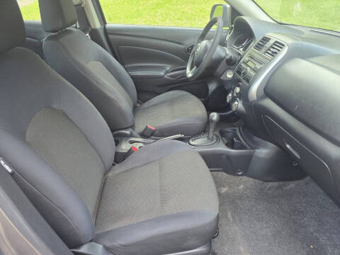 2012 Nissan Versa 1.6 SV