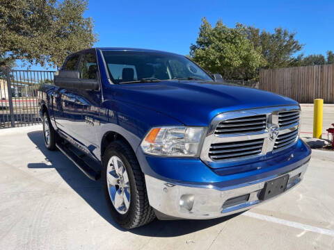 2015 RAM 1500 SLT