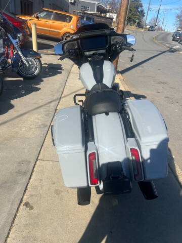 2024 Harley-Davidson Street Glide FLHX