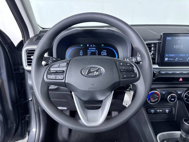 2026 Hyundai Venue SE