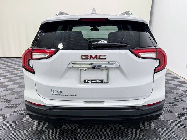 2022 GMC Terrain SLE