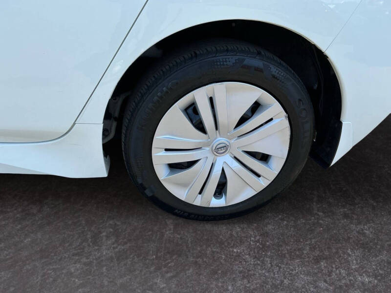 2025 Nissan LEAF S