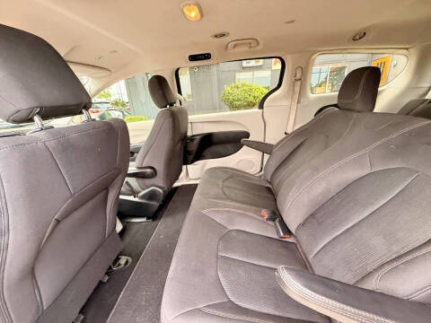 2019 Chrysler Pacifica L