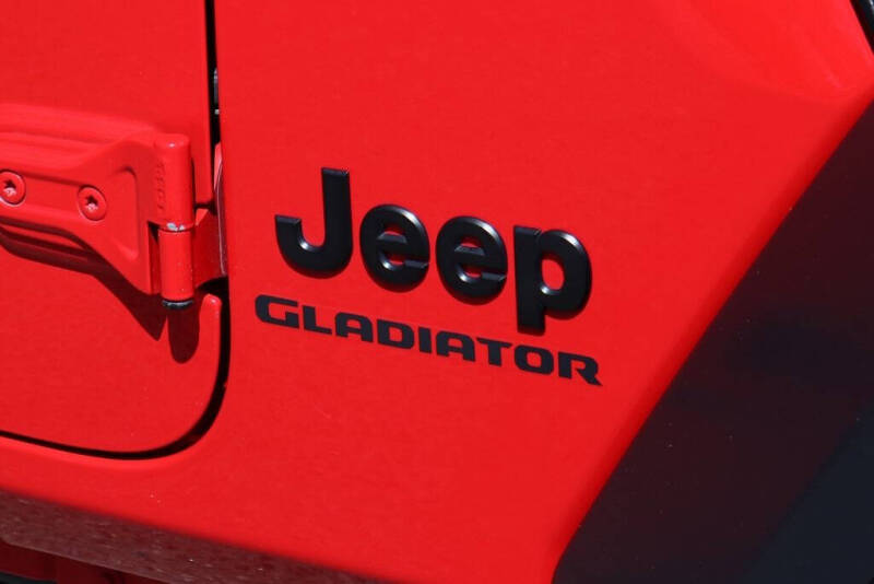 2022 Jeep Gladiator Sport