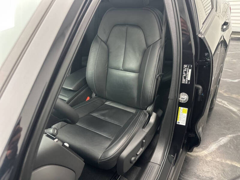 2023 Volvo XC40 B5 Core