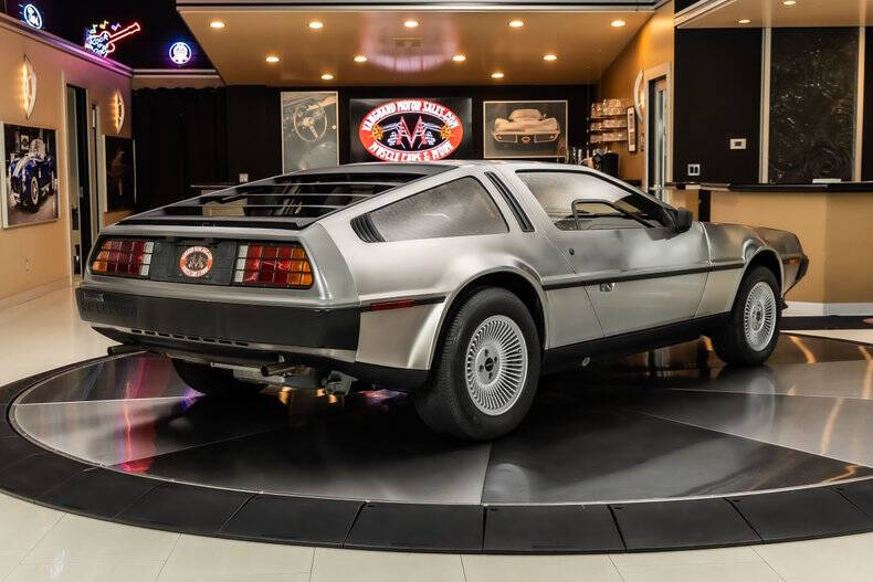 1981 DeLorean DMC-12
