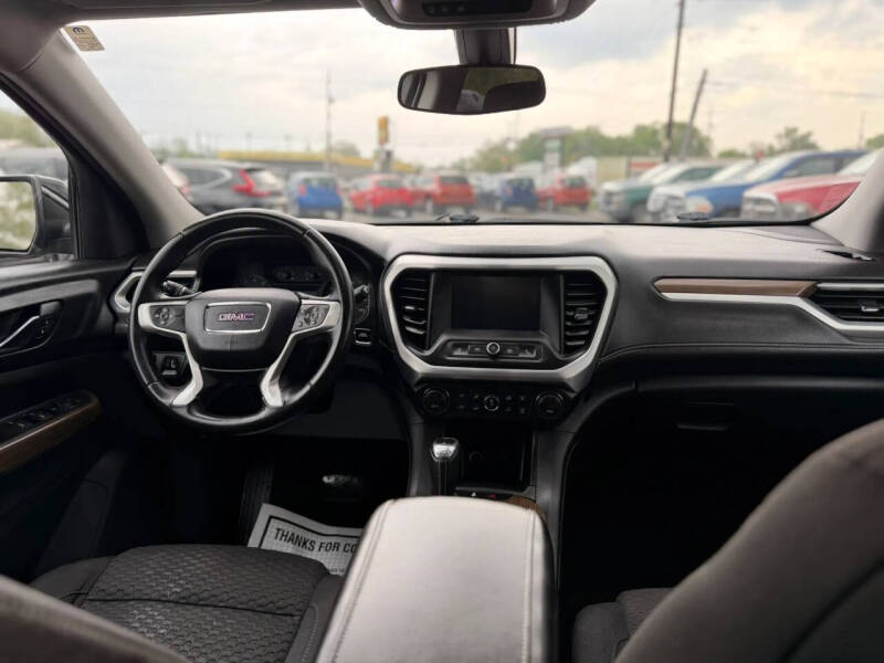 2017 GMC Acadia SLE-1