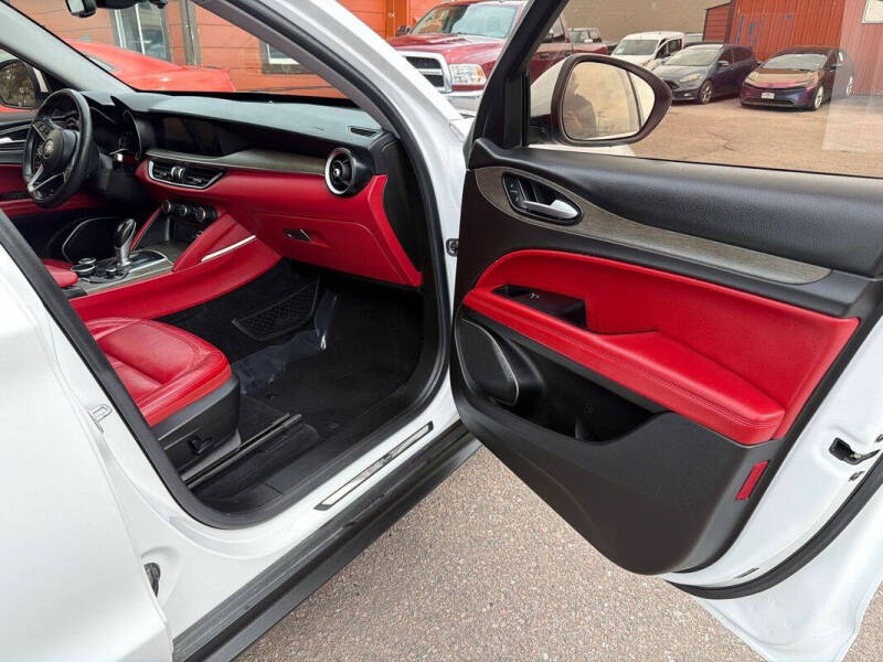 2019 Alfa Romeo Stelvio Ti