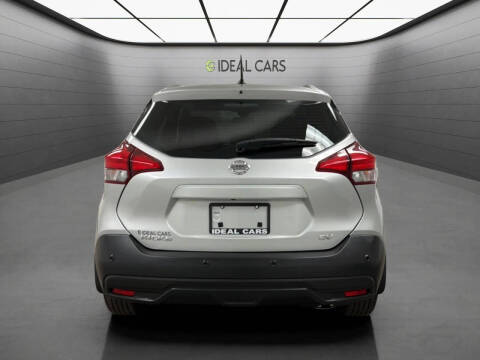 2020 Nissan Kicks SV