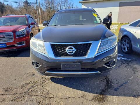 2014 Nissan Pathfinder for sale at Newport Auto Group in Boardman OH