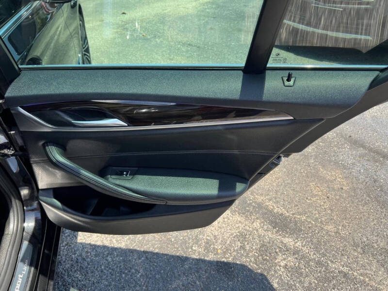 2018 BMW 5 Series 530i