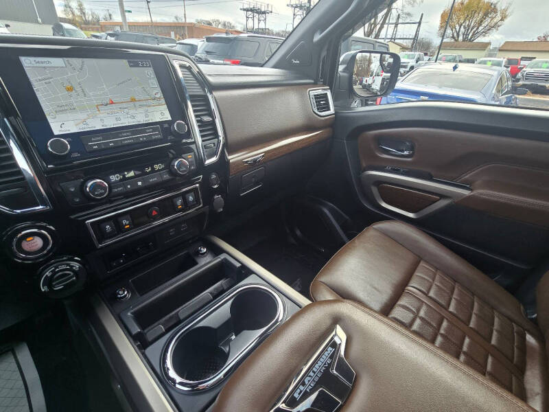 2023 Nissan Titan Platinum Reserve