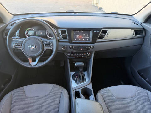 2017 Kia Niro LX