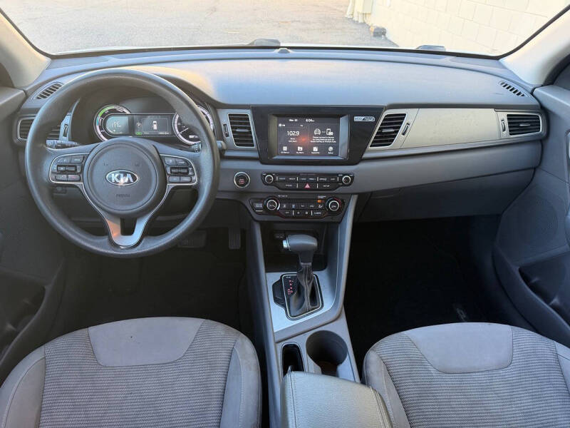 2017 Kia Niro LX