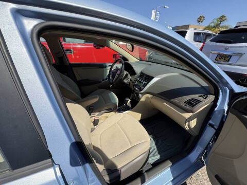 2013 Hyundai Accent GLS