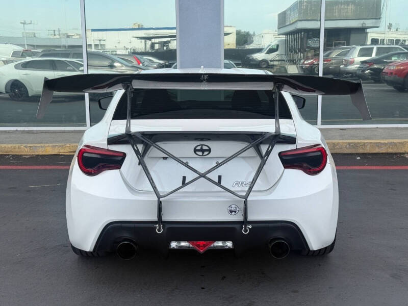 2016 Scion FR-S