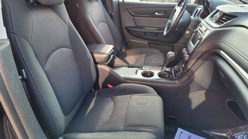 2017 Chevrolet Traverse LT