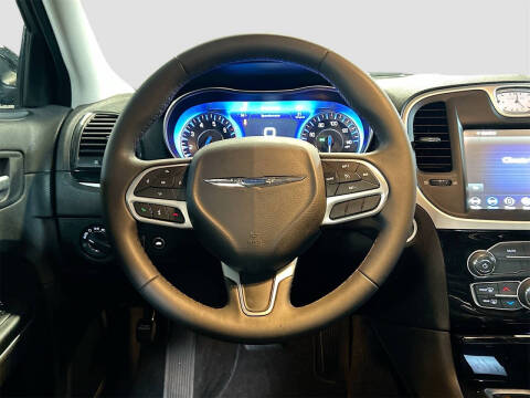 2023 Chrysler 300 Touring