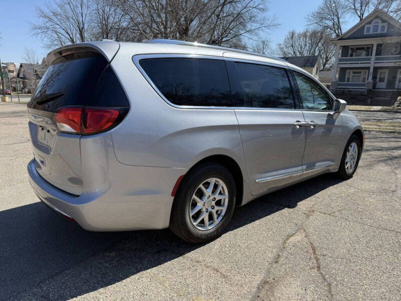 2020 Chrysler Pacifica Touring L