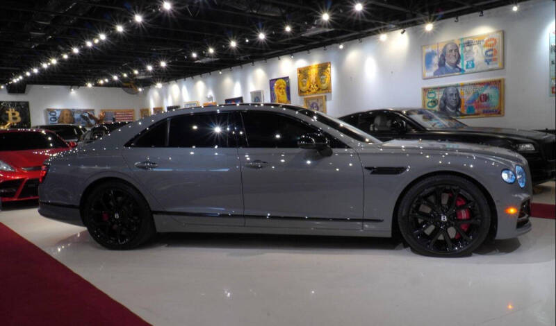2023 Bentley Flying Spur V8