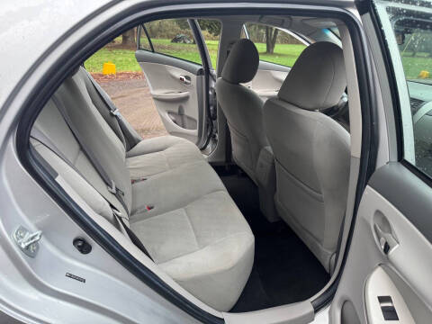 2010 Toyota Corolla LE