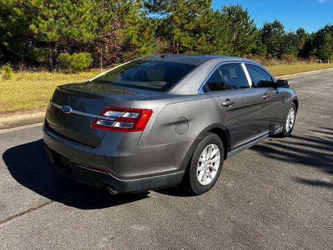 2013 Ford Taurus SE