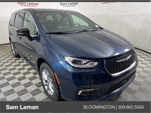 2025 Chrysler Pacifica for sale at Sam Leman CDJR Bloomington in Bloomington IL